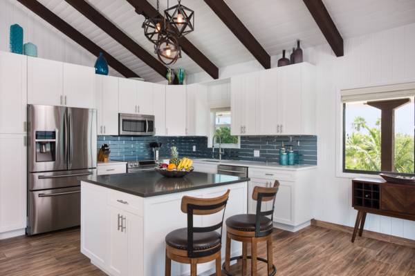 Modern and beautiful kitchen at Villa Bashert, Providenciales