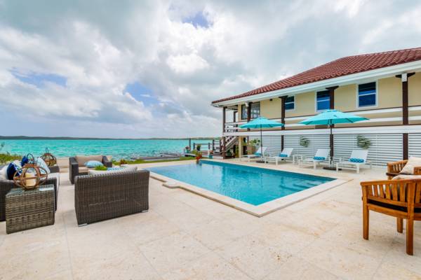 Bashert - waterfront villa rental in Chalk Sound, Providenciales