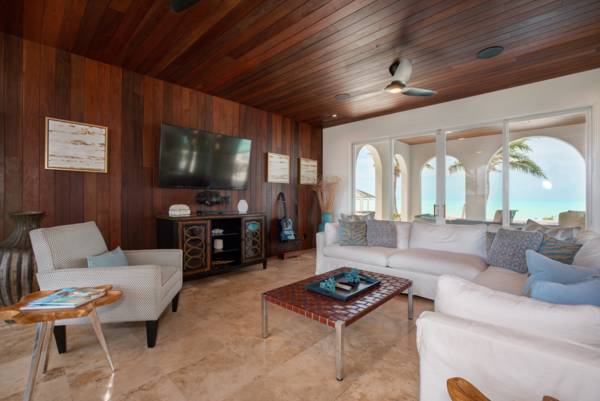 Villa di Ligera - luxury beachfront villa in Providenciales